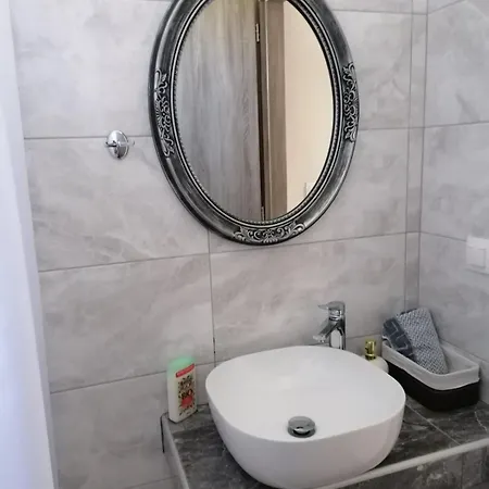 Kali Luxury -garden-